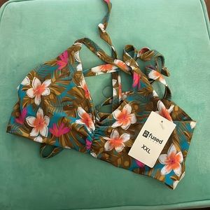 NWT fused Hawaii bikini top size xxl